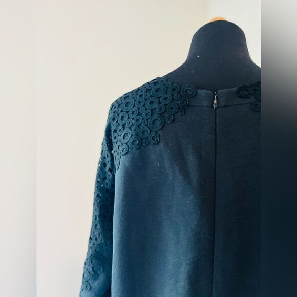 AKRIS PUNTO BERGDORF GOODMAN BLACK LONG SLEEVE DRESS WITH LACE SLEEVES SIZE 10 - Picture 6 of 10